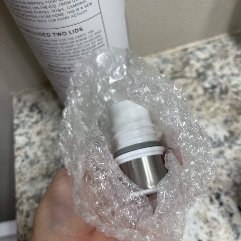NEW - BRUMATE Water Bottle 25oz with Dual Lids - Picture 5 of 5